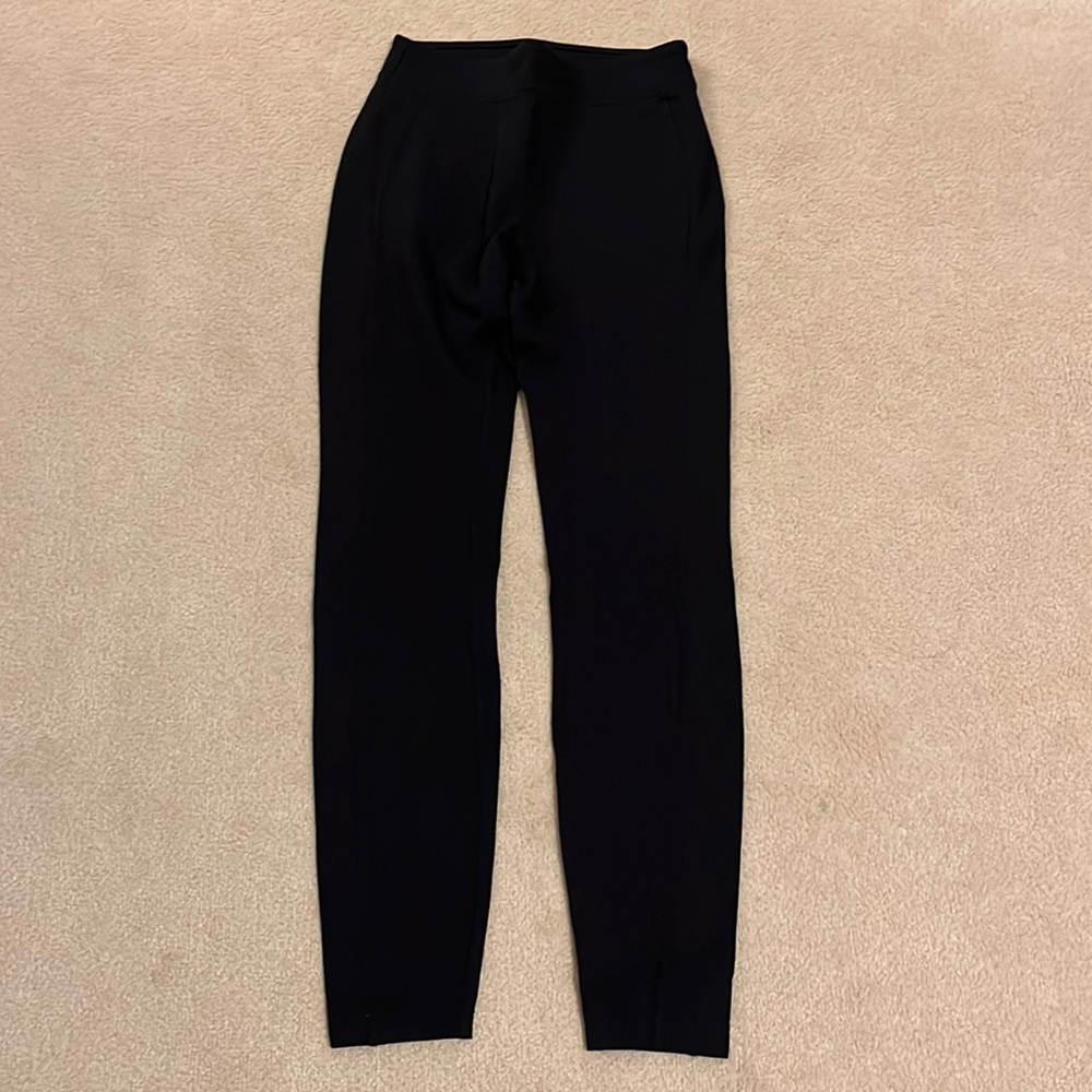 black lole legging pants. Excellent used condition.Elastic waistband